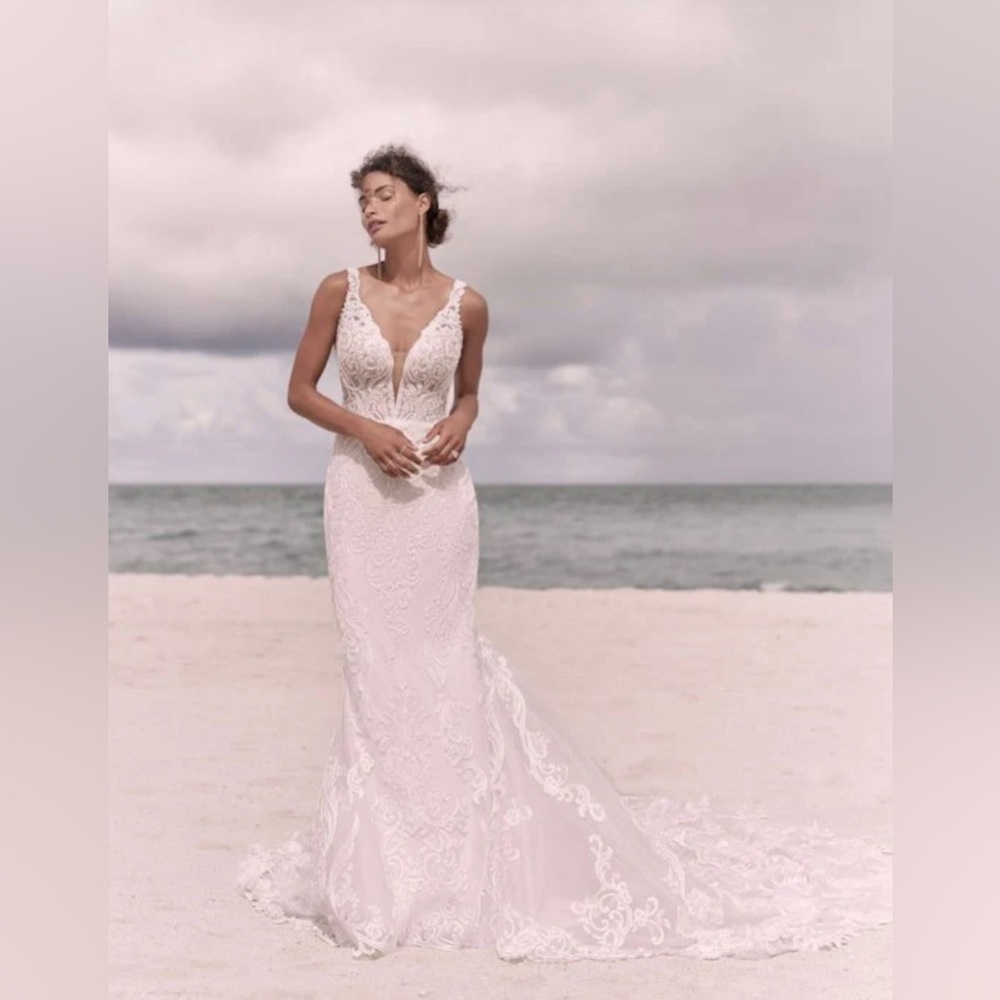 Maggie Sottero Hamilton Wedding Dress - Picture 8 of 9